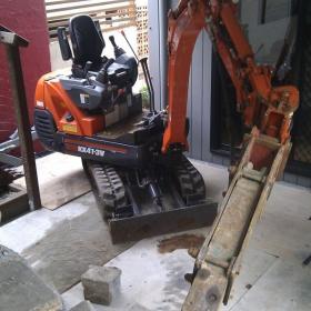 Bessarblock wall removal. Bardon.